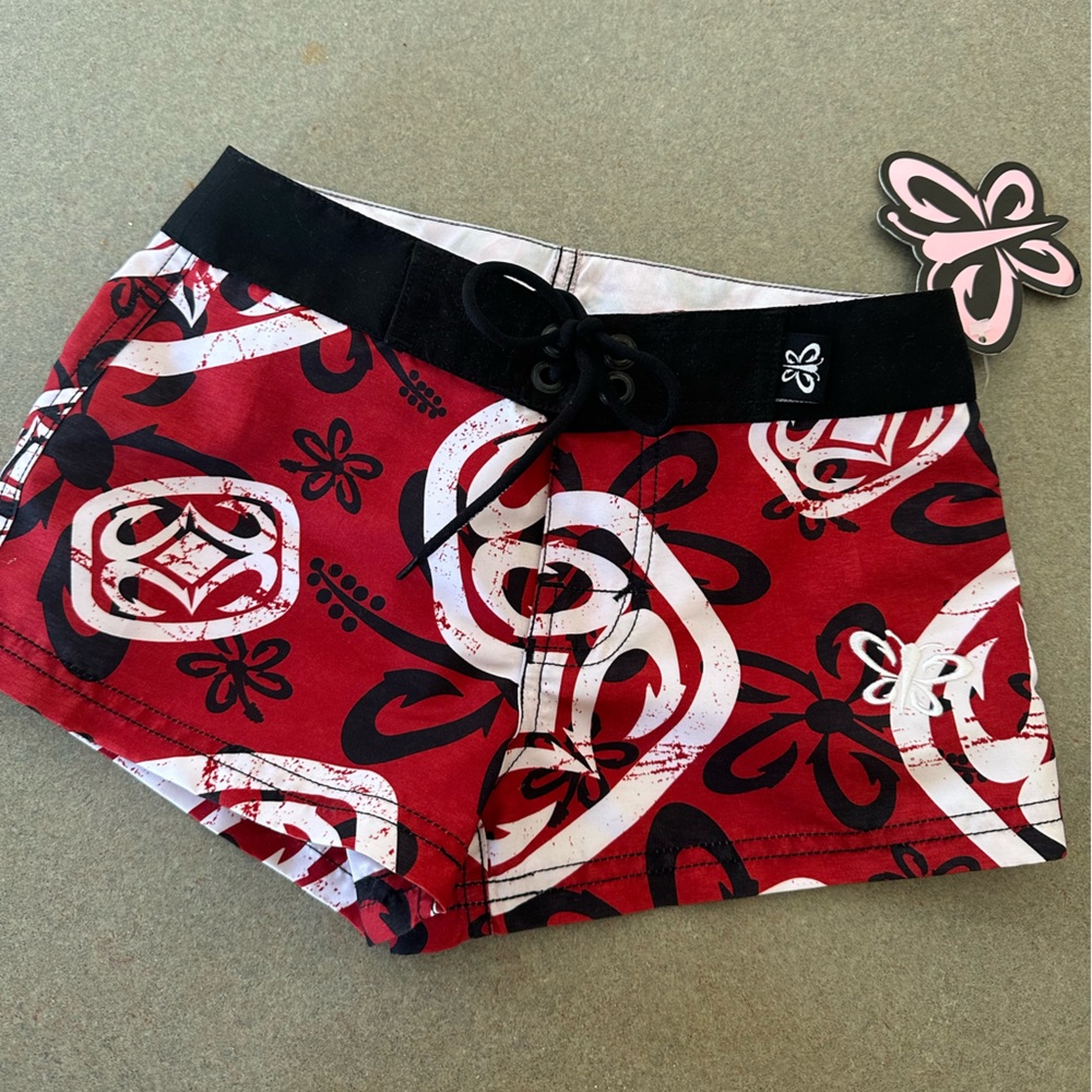 Maui built kids board shorts